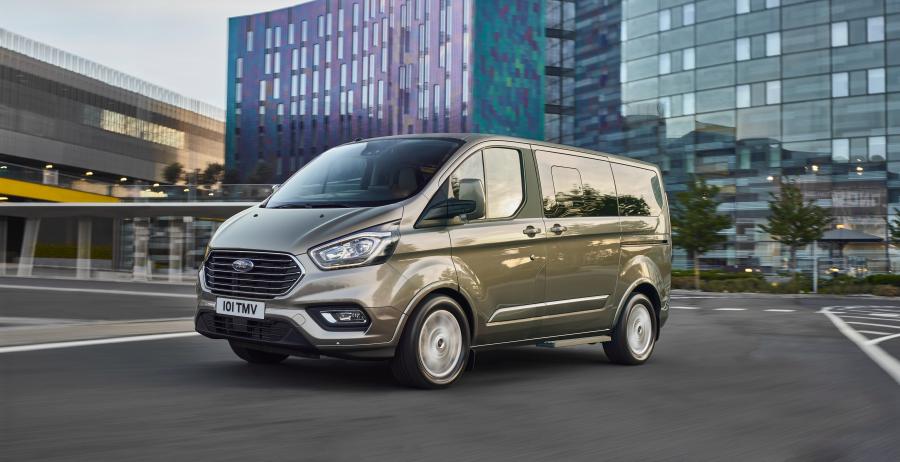  Ford Tourneo Custom 2017 года  (WW) (фото 10 из 11)